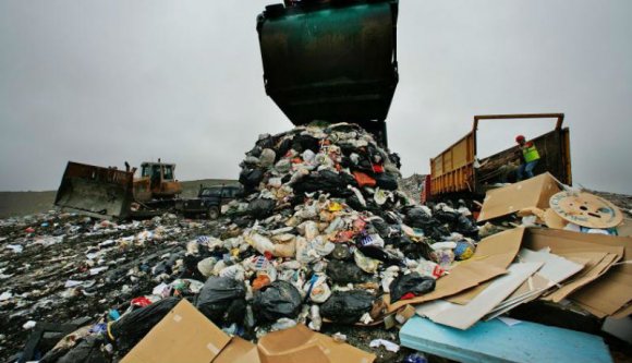 Bűnszervezetek Európa szemétlerakójának használják Romániát – mondja a Környezetvédelmi Őrség vezetője