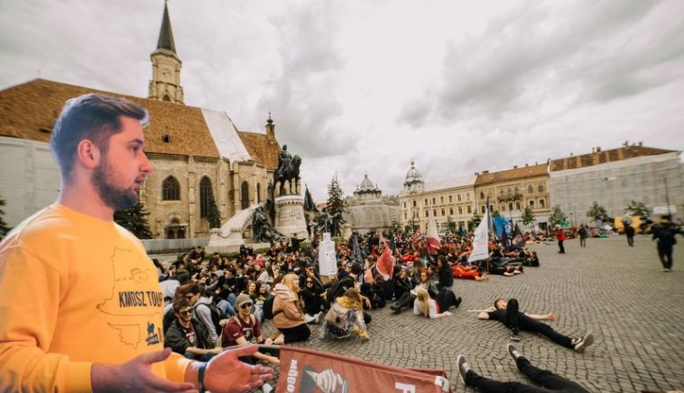 Mégis mit ér a diákélet, ha nem pezseg? – Hatos Attilával, a Kolozsvári Magyar Diákszövetség elnökével beszélgettünk (INTERJÚ)