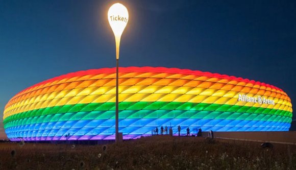 Az UEFA-t a focinál jobban érdekli a magyarok rasszizmusa és a müncheni stadion szivárványszíne