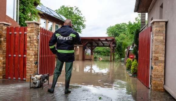 Amikor már elegünk lett a sok esőből, megnyílt az árvízszezon: Maros megyében már életet is követelt