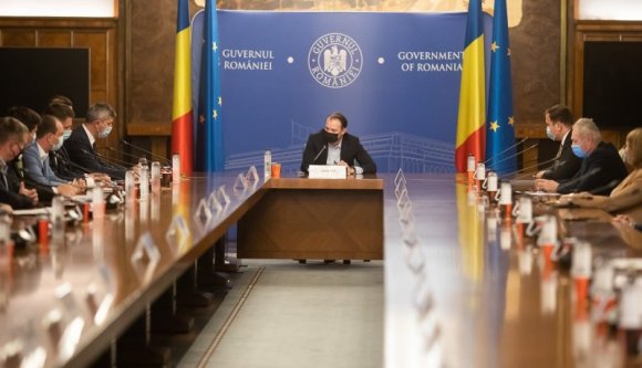 Nyári nagytakarítás: kirúghatja a gyengén teljesítő minisztereit a kormányfő