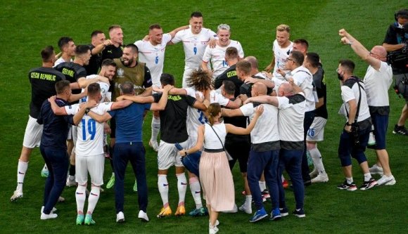 Foci-Eb – Viszlát, Hollandia! Pá pá, Portugália!