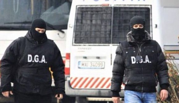 Saját zsebre dolgoztak a temesvári gépjármű-bejegyzési hatóság munkatársai