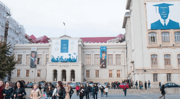 Bíróság: igen, az egyetemnek jogában áll megkövetelni, hogy csak beoltott vagy negatív tesztet felmutató diákok vizsgázzanak