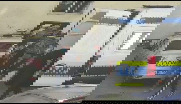 Annyi alkalmazottat vettek őrizetbe korrupció gyanújával, hogy fel kellett függeszteni az ügyfélfogadást