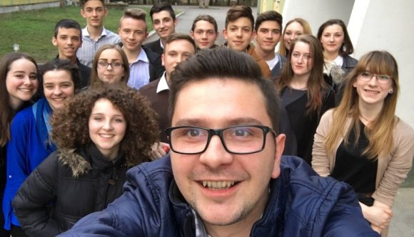 Vodka vagy likőrös csoki? Részegen vezetett az RMDSZ államtitkára – lemondott (FRISSÍTVE)