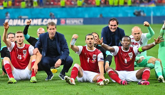 Nagykárolyi magyar bíró fújta a sípot a holland–észak-macedón gálán