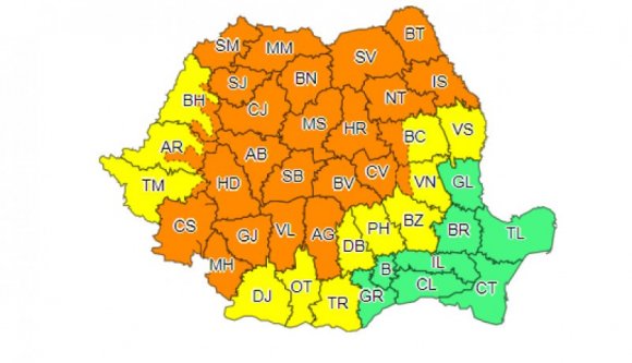 Ha esetleg a hőség nem lett volna ínyére, jönnek a viharok és az özönvízszerű záporok