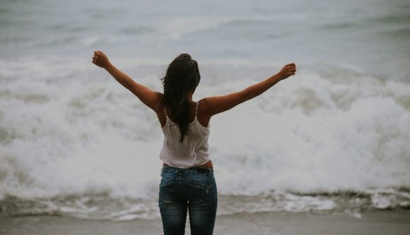 Tovább ereszkedik a járványgörbe, egyre kevesebb a fertőzött