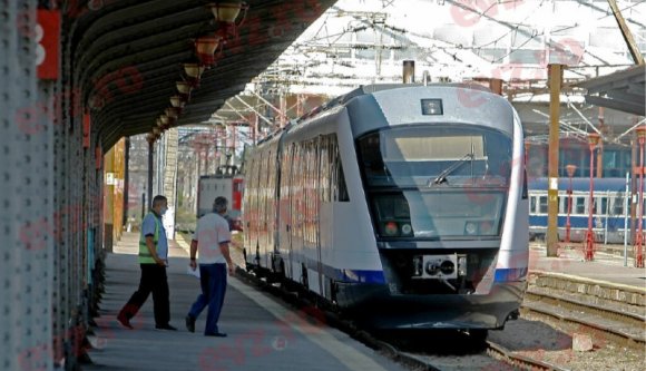 Fék nélkül maradt a vonat, a kalauz pedig az utasoktól érdeklődött, hol lehet a vészfék