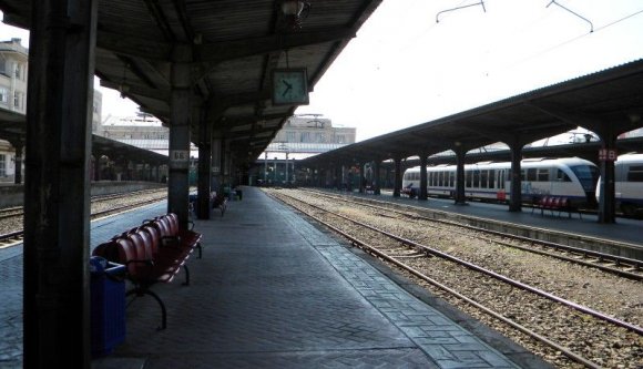 Az összes utas lemaradt a vonatról, mert nem azon a vágányon állt, amelyet bejelentettek