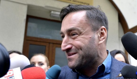 A repülőről szedte le a DNA a román aszfaltkirályt, aki eddig mindig megúszta a börtönt