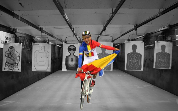 A román sportminisztert is lelövik, ugye? Aki történetesen magyar