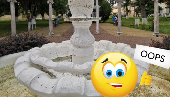 Öt észkombájn fiatal szökőkútra mászott egy szelfi kedvéért. Hát nem összetörték?