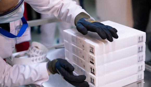 Annyira kevesen akarják beoltatni magukat, hogy Románia egy kivételével minden vakcinabeszállító szállítmányait visszamondta