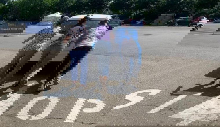 Hajtják az oltópontok dolgozóit, a kifizetésüket azonban nem kapkodják el