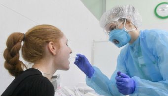 Koronavírusos fertőzéshullám tapasztalható, de a szakértő szerint nincs ok aggodalomra