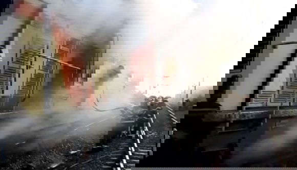 Te jóságos ég, micsoda sorozat: három nap telt el a hétből, s már három mozdony gyulladt ki