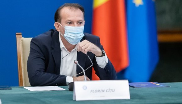 Oltás vagy tesztelés vár a főbb minisztériumok összes alkalmazottjára