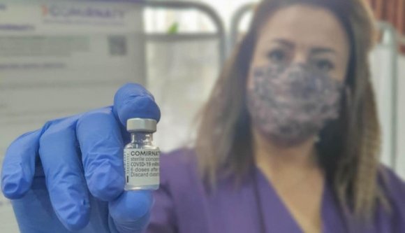 Új jelenség az oltásfronton: sokan azt kérik a háziorvosoktól, hogy mímeljék az oltást