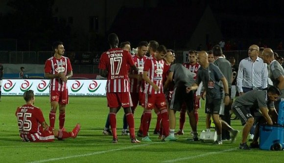 Nem csak a futball-, a magyargyalázás-szezon is elkezdődött: a Sepsi meccsén is lementek állatba a román szurkolók