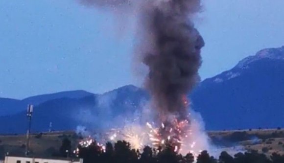 Halálos tűzijátékraktár-robbanás világította be az eget Erdély felett (VIDEÓval)