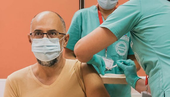 A harmadik dózis feltornászta júniusi szintre a napi oltásszámot