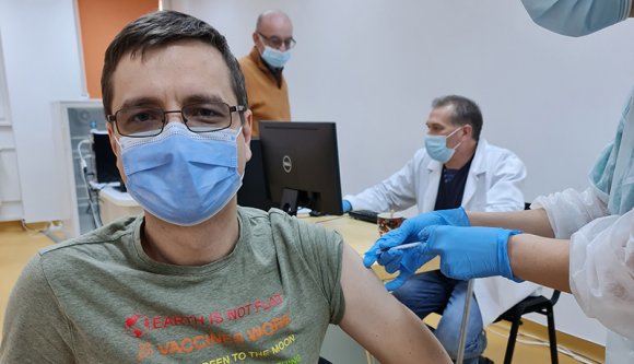 Miért nincs vírus nyáron? Ki vállalja a felelősséget az oltásért? Miért kell maszk a beoltottaknak?