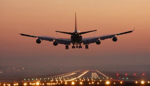 Hahó, baj van a futóművel, kérnénk habszőnyeget a repülőtérre! Sajnos nincs…