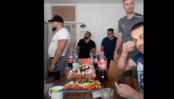 Úgy néz ki, a román bűnözők bulizni járnak a nyugat-európai börtönökbe