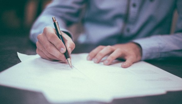 Kézírásuk alapján bukhatnak le a temesvári városháza versenyvizsgáin csaló közalkalmazottak