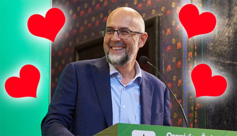 „Szeretgessen téged Orban és Ciolacu”. Az RMDSZ-kongresszuson a hatalom és az ellenzék is imádja az RMDSZ-t