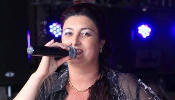 Várhatóan búcsút mondhat állásának az énektanárnő, aki óra közben oltásellenes baromságokkal oltotta a diákokat