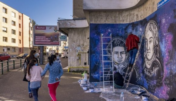 Bolyai- és Bölöni-óriásportrék marosvásárhelyi tömbházfalakon? Naná!