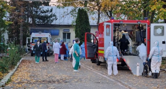 Kifogyott az oxigén, mert nem töltötték fel időben a készletet – ez okozhatott leállást az egyik túlzsúfolt Covid-kórházban (FRI