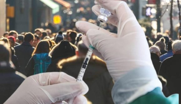 Megállíthatatlanul nő a napi esetszám, ismét nehéz időszak vár ránk a járványszakértők szerint