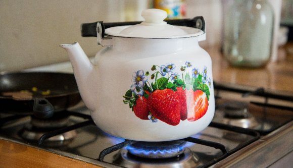 Képzelje, a parlament véletlenül csinált valami hasznosat: befagyasztotta az elszállt energiaárakat