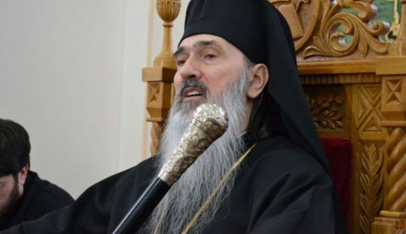 Végre megkapta az első büntetését a járványügyi intézkedéseket meghekkelő, oltásellenes konstancai ortodox érsek