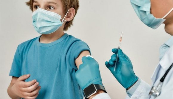 Mikulás után jöhet az öt éven felüli gyerekek koronavírus elleni oltása