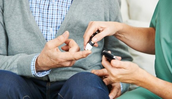 Az oltási kampány irányítója figyelmeztet: a cukorbetegeket jobban veszélyezteti a koronavírus, de az oltás őket is hatékonyan v