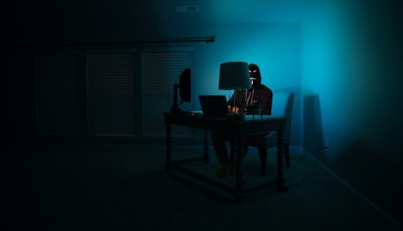 Milliókat lopott egy bankszámlák feltörésére szakosodott hackerbanda