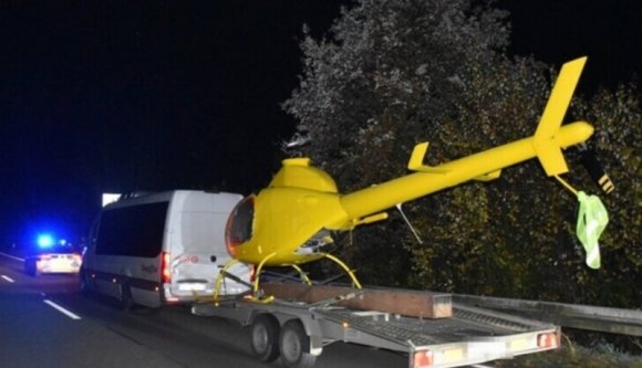 Két román kimaxolta az utánfutós járműszállítás műfaját