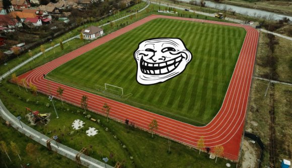 Láttak már négyszögletű atlétikapályát? Nem? Na, Romániában ilyen is… lett!