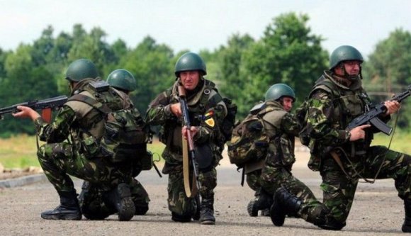 Nocsak: Ciucă tábornok kormánya visszahozná a sorkatonai szolgálatot