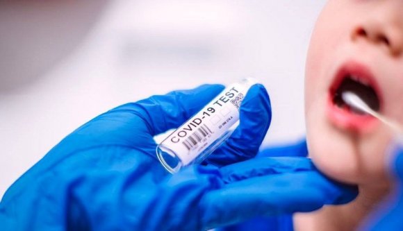 Várható volt, hol az iskolai nyáltesztekből is pénzt próbálnak majd csinálni egyesek