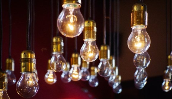 Nemcsak a gázzal van gáz: néhány hónapon belül az áramért is sokkal többet fogunk fizetni