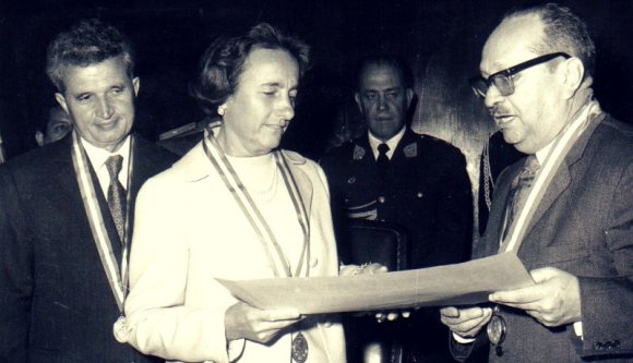 Elena Ceaușescu, a félanalfabétából lett önjelölt tudós „munkáit” még ma is idézik a kutatók