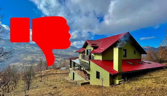 A Facebookon dicsekedett a polgár a házával, erre kiderült, hogy illegálisan építkezett