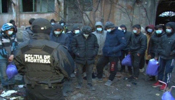 Túlzás lenne azt mondani, hogy a bírák példás ítéletekkel sújtják az illegális bevándorlókat szállító embercsempészeket