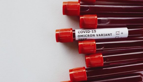 A kanyarban sincs a járvány vége, lassan lehet készülődni a negyedik oltásra